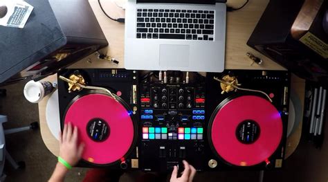 dj混音教程 视频教程(dj混音教程视频)缩略图