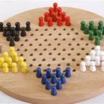 水晶跳棋,水晶跳棋小游戏在线玩缩略图